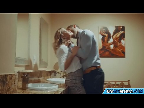 ❤️ Kana blonde ine busty inokukwezvera muchimbuzi cheveruzhinji pa %sn.yh9n.top %